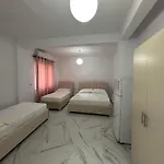 Giulio Hotel Golem (Tirana)