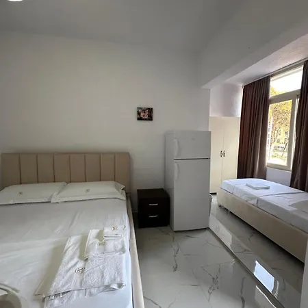 Giulio Golem (Tirana)