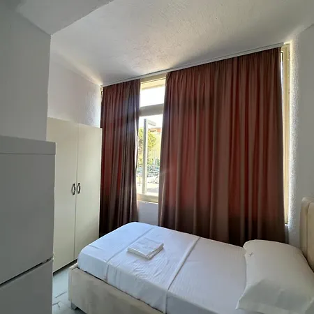 Hotel Giulio Golem (Tirana)