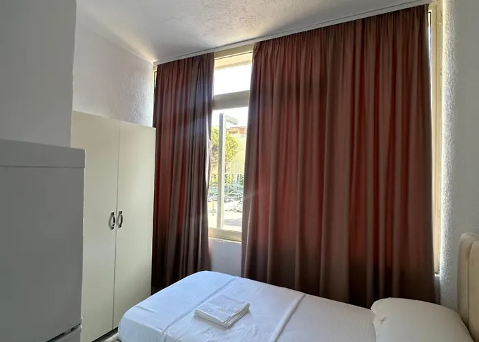 Hotel Giulio Golem (Tirana)