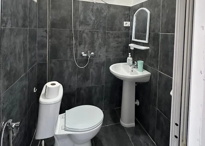 Hotel Giulio Golem (Tirana)