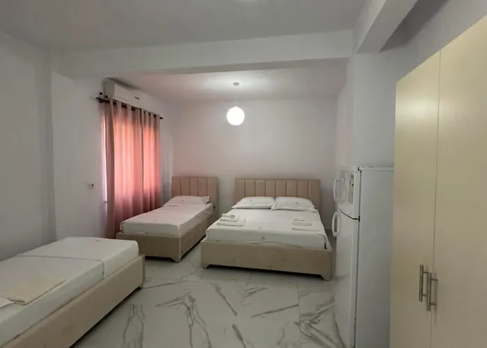 Giulio Hotel Golem (Tirana)